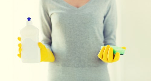 Deep carpet cleaning service in N4 removing dirt and stains