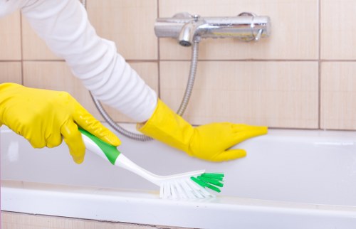 Cleaning company in N4 team preparing office spaces for maintenance