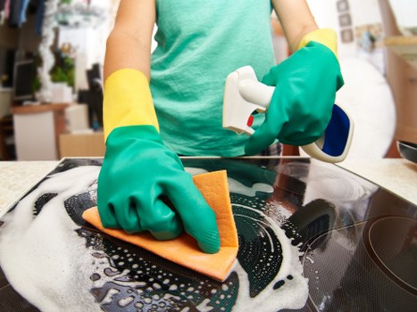 Eco-friendly office cleaning service in N4